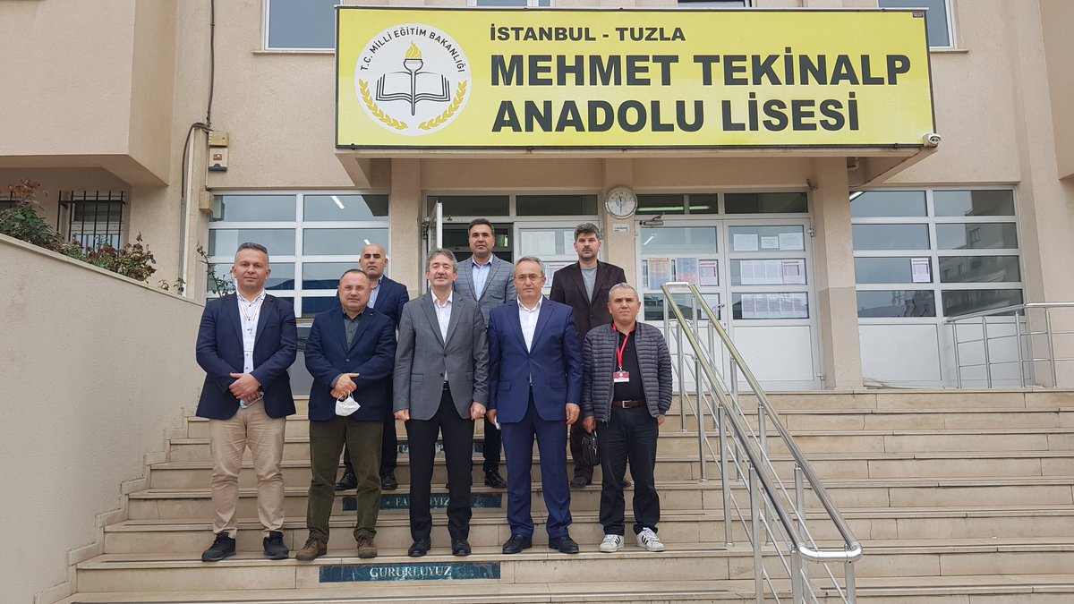 İstanbul İl Milli Eğitim Müdürümüz Sayın Levent YAZICI'yı SRC sınavlarının yapıldığı Okulumuzda, Tuzla İlçe Milli Eğitim Müdürümüz Sayın Ahmet ALİREİSOĞLU ve Şube Müdürlerimiz ile birlikte, 7 Kasım 2021 Pazar günü ağırladık.