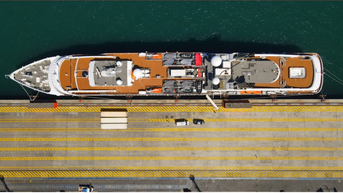 alanfire6's tweet photo. Puerto de San Antonio: Tras dos años sin arribo, debido a la Pandemia del COVID-19, se registró la Primera recalada de un Crucero al muelle Costanera 1 de DP World de San Antonio @ELTIEMPOCHV @Off_Valpo @Capuertovalp @iMetGeo @elpuertodechile @provinciasanan @TurismoSaiTour https://t.co/tGrZLlCH8T