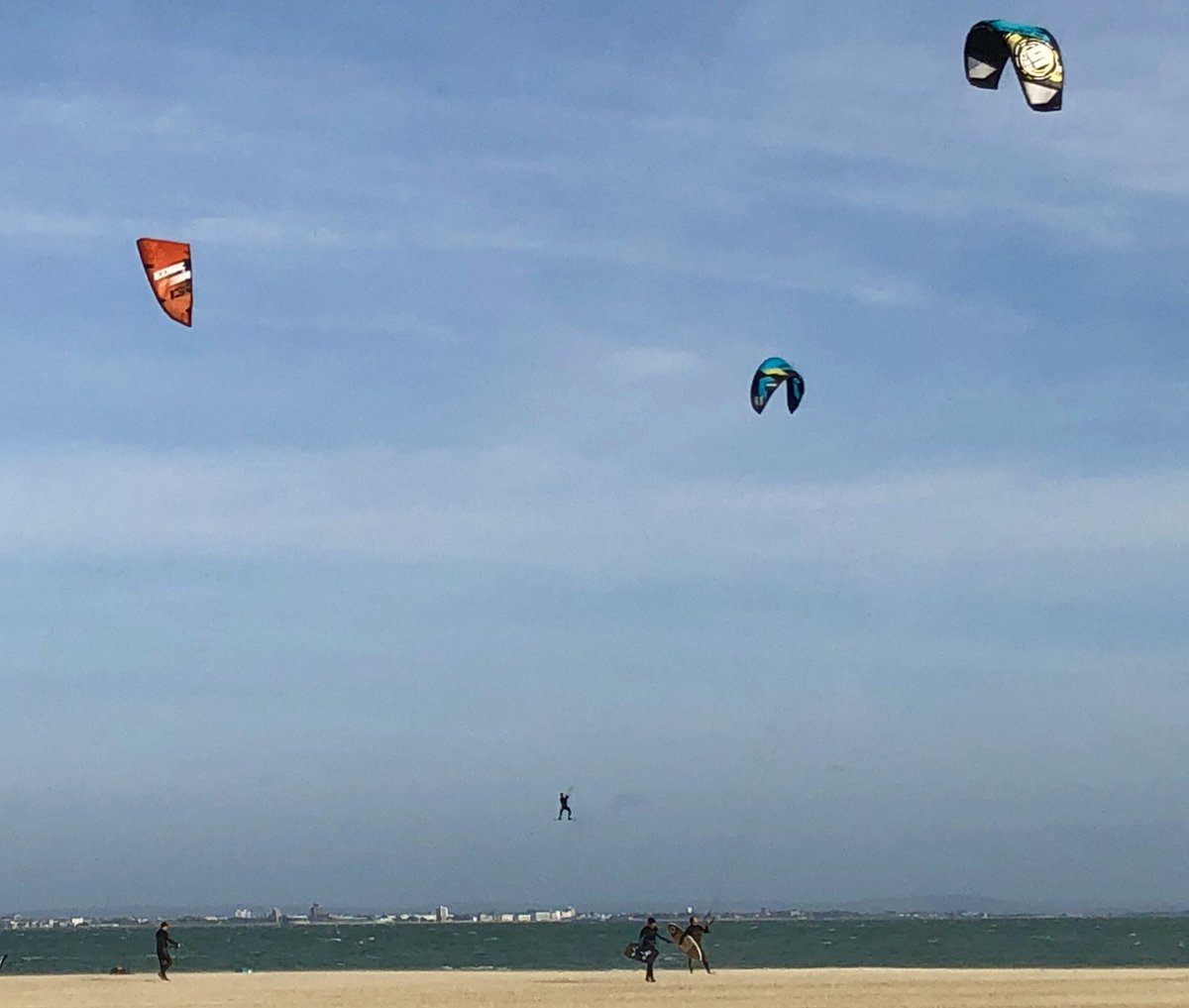 BacheRichard's tweet photo. #windy #surfing @windsurfmag Ryde on the Isle of Wight. https://t.co/cHLySwKpkU