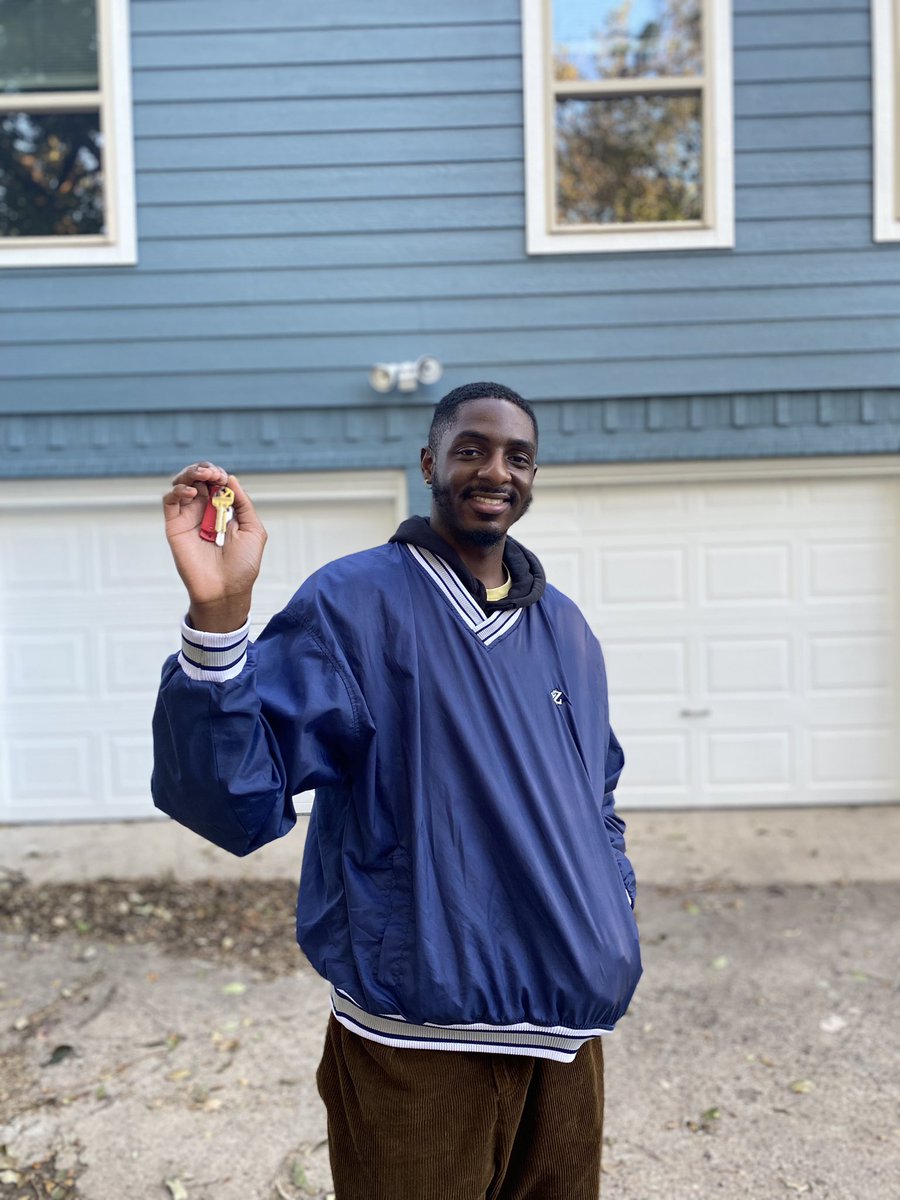 thekingdarian's tweet photo. Secured the Keys 🔑🏡 https://t.co/B8QpBkmq9W