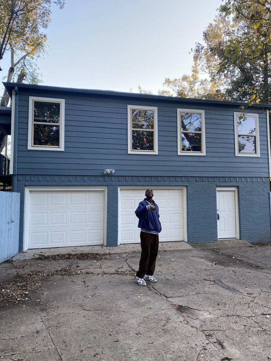 thekingdarian's tweet photo. Secured the Keys 🔑🏡 https://t.co/B8QpBkmq9W