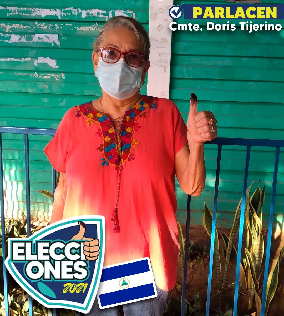 EdwinSuarezGato's tweet photo. La comandante Doris de la Tijerino Haslam ha llegado a su centro de votación para ejercer el sufragio y hacer valer el derecho que tiene nuestro pueblo a la libre determinación. #EleccionesSoberanas2021 #UnidosEnVictorias #TodosJuntosVamosAdelante #YaVote https://t.co/41LzgOxlud