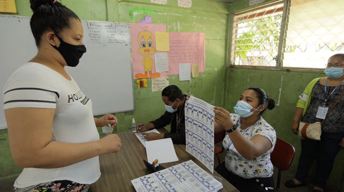 BKuznetsov_RT's tweet photo. Jornada de #elecciones en Nicaragua. El pueblo elige al presidente, vicepresidente, diputados de la Asamblea Nacional y legisladores para el Parlmento Centroamericano https://t.co/gV2ogvTJ4J
