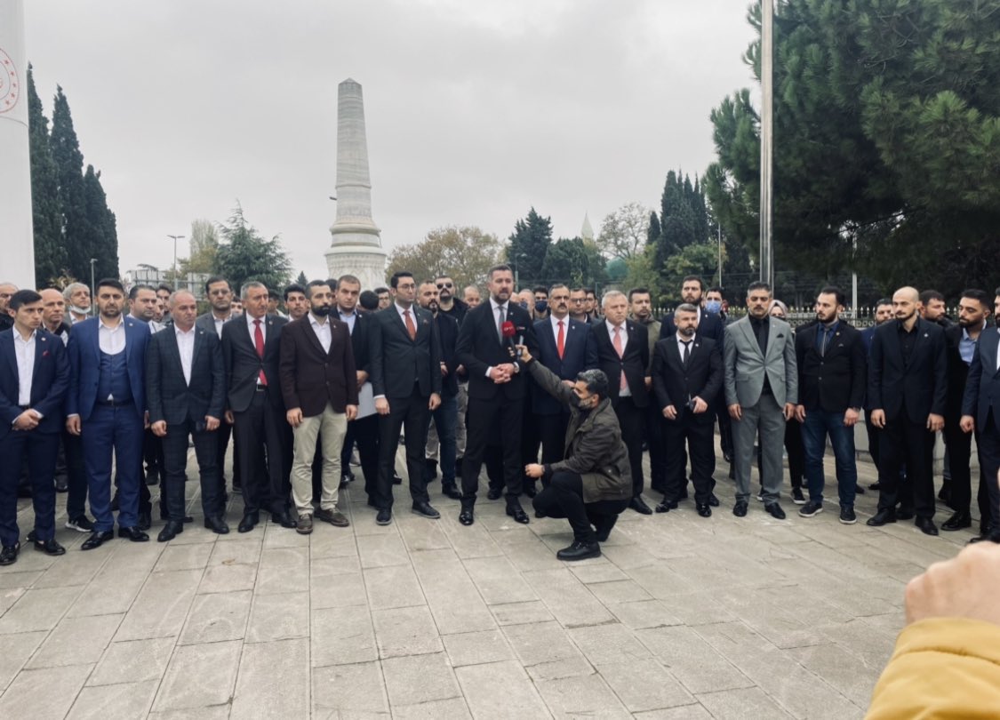 Bu gün Edirnekapı’da Şehitlerimizin yanındaydık.  Şehitlerimiz ve yakınlarına ahlaksızlık yapan hainlere yazıklar olsun. 

Tarihde bizlerde onları affetmeyeceğiz…
