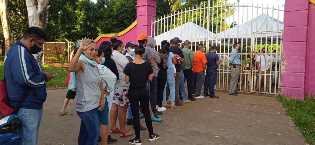 ComandoZeledon's tweet photo. @PrensaLatina_cu En paz y tranquilidad #Nicaragua
#UnidosEnVictorias 
#EleccionesSoberanas2021 https://t.co/uMv5CPQFA7