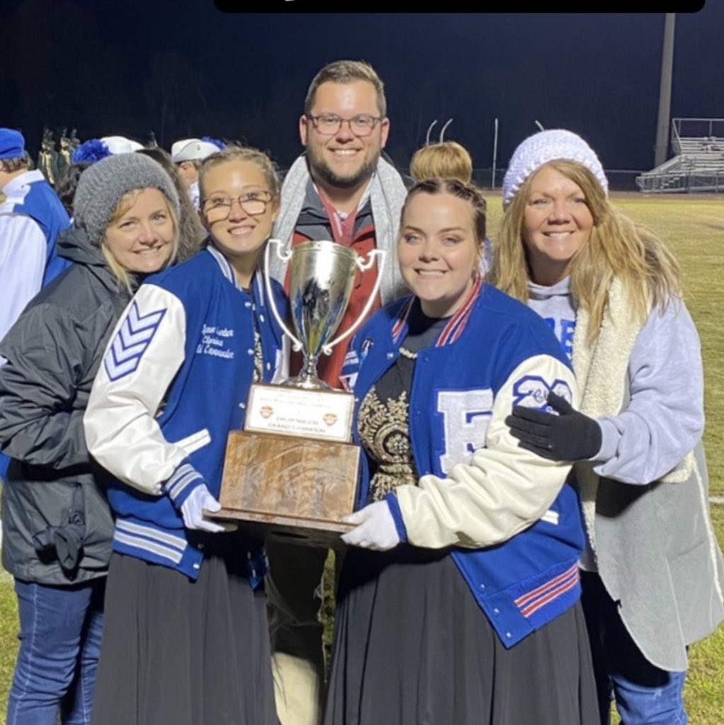Forrest_Rockets's tweet photo. Our RBOB Field Commanders are STATE CHAMPS!!! Way to go Jeanne Kay and Lilyan!!! 💙🚀🏆 https://t.co/kFHV8My4ws