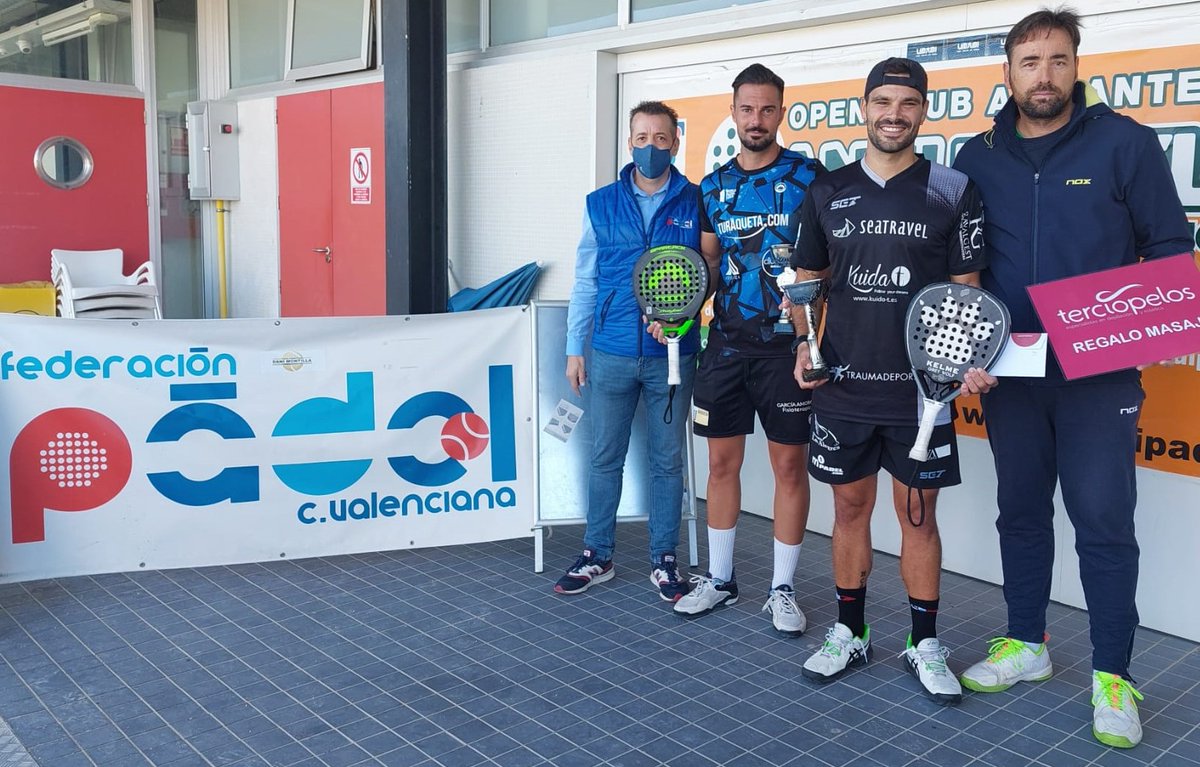 🔉Final 🚹1⃣8⃣⭐️SANVIPADEL

🏆<a href="/javitingOFICIAL/">javier palasí lozano</a> - <a href="/CRamosabad/">Christian Ramos Abad</a> 
✏️ 6/3 - 6/2
❌<a href="/carlos_iba94/">Carlos Ibañez</a> - <a href="/alexpina28/">Alejandro</a> 

👉 Resultados bit.ly/18SanviFCafe

#somospadelcv #padelfederado #padelalicante
#sanvicente