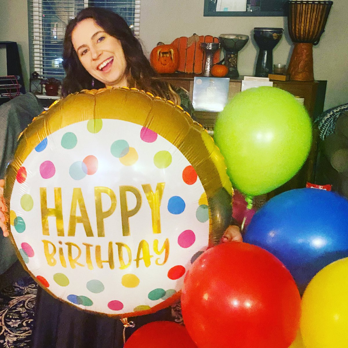 jess_violin_'s tweet photo. Birthday vibes 🎉
#birthday #november #novemberbirthday #fall #fallbirthday #birthdaytime #birthdaygirl #autumn #itsmybirthday #itsmybirthdaybitches #birthdaycake #birthdaydress #novemberbaby https://t.co/VAGPqcF6D4