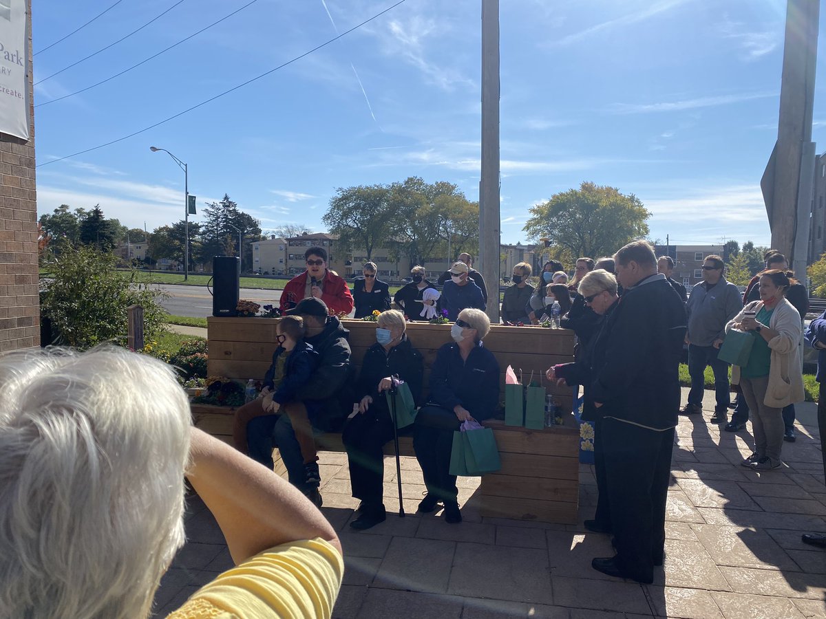 8201nancylass's tweet photo. Library flower garden dedication. Wonderful addition to our community. https://t.co/VVzBofiOOe