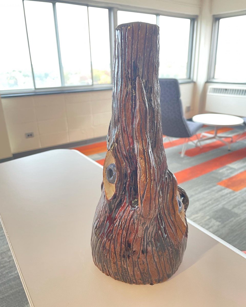 mundodemango's tweet photo. vase https://t.co/8F4utliYj0