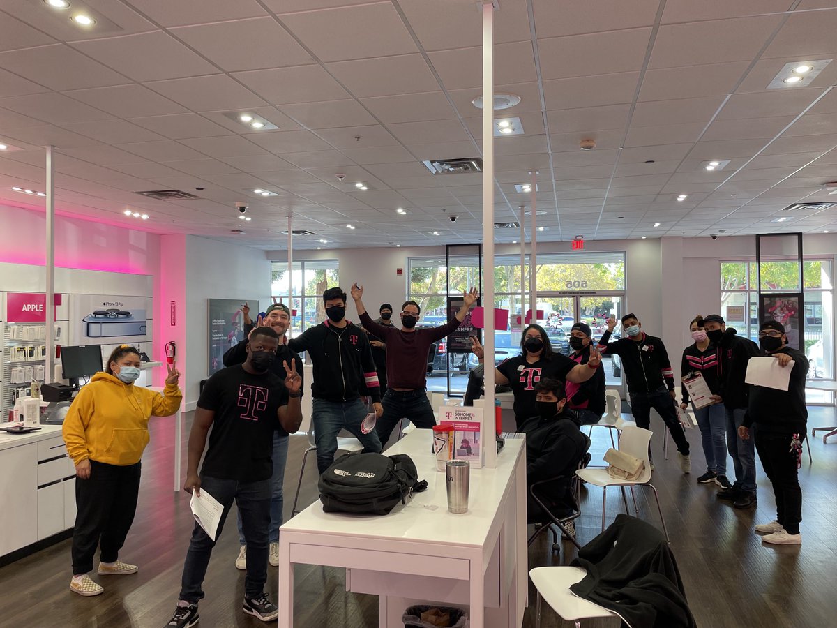 This awesome team is getting ready for our holiday season ⁦<a href="/TracyNolan_/">Tracy E. Nolan</a>⁩ ⁦@JacksonTingley⁩ ⁦<a href="/AdrianVanHooser/">Adrian Van Hooser</a>⁩ #TurnUpTheBase