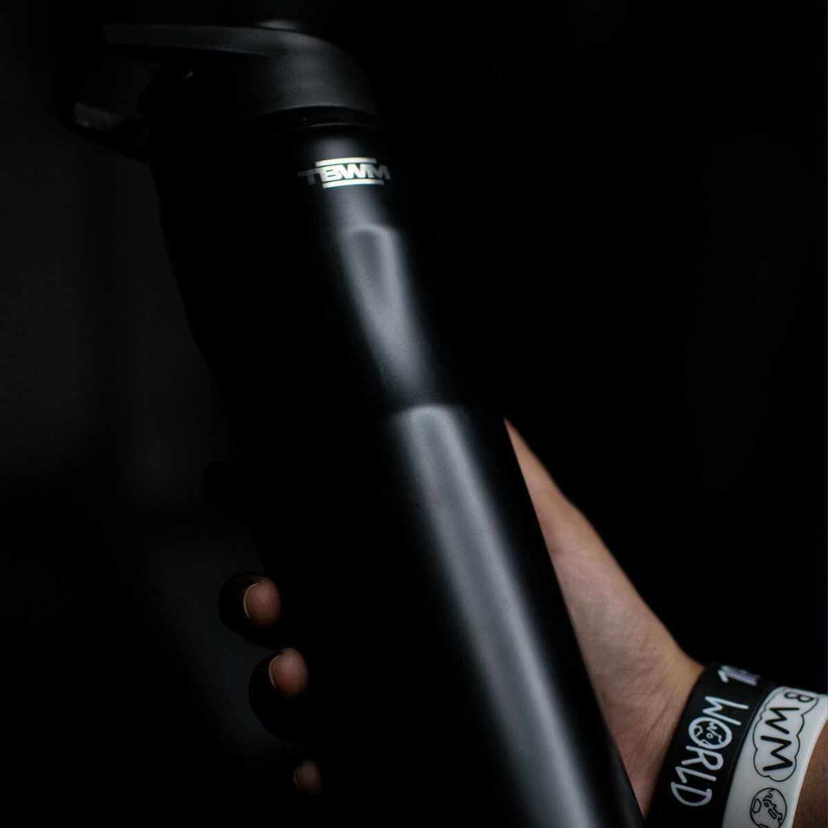 tbwmorg's tweet photo. If you haven’t already, make the switch to non-plastic everyday water bottle today, with TBWM’s new bottles. All profits donated to orphanages in Hyderabad, the rest goes back into more manufacturing ❤️ https://t.co/1dbxj73WOX
