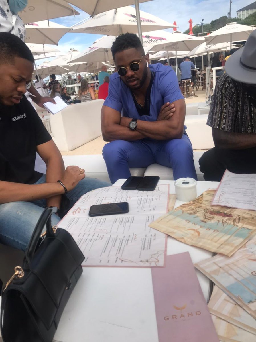 Nhlanhl74272991's tweet photo. Lunch with Cross, Cheta and Api❤❤❤❤❤❤
#CrossinSA
#StreamFeelingFunky
GOLDEN BOY CROSS https://t.co/ORJjmNq25V