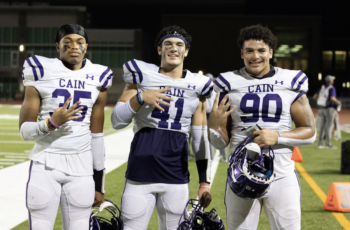 BircherTerrance's tweet photo. Klein Cain #DE 1, 2,3 Punch getting ready for this Friday Playoffs. @JordanRooks12  @CrainCullen  @KLEINCAINFB https://t.co/tSzt44Ajq2