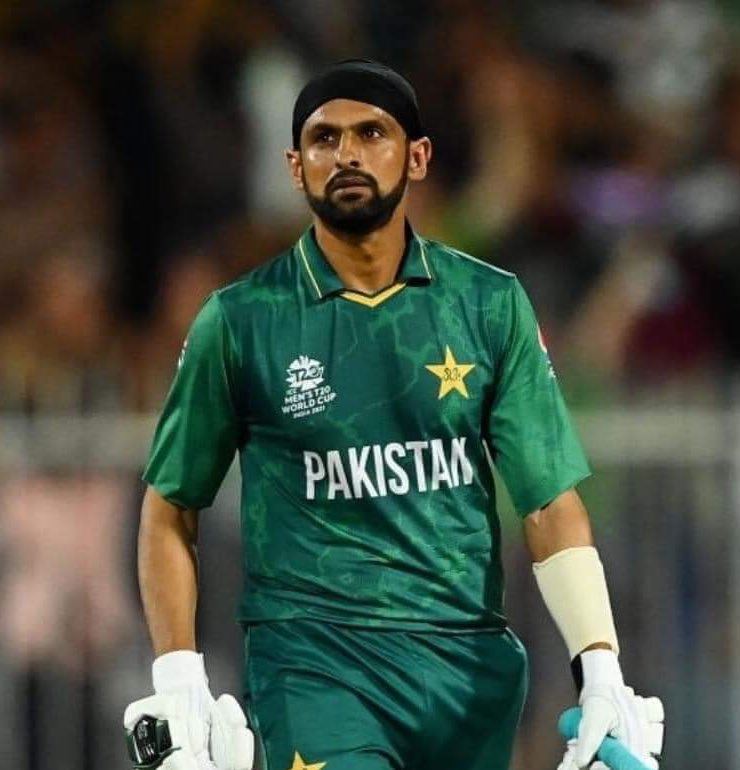 realjunaidahmed's tweet photo. Sar pe black kapra pehn’ny wala har shakhs chutiya nahin hota XD 😂
#PAKvSCO #TeamIndia #scovspak #TeamPakistan #WorldCupT20 #SemiFinals #shoaibmalik https://t.co/jxFV5kyG2i