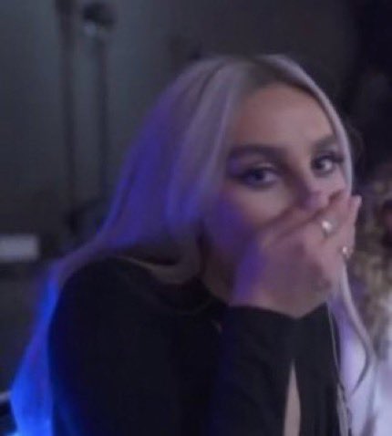jadefeatures tweet picture