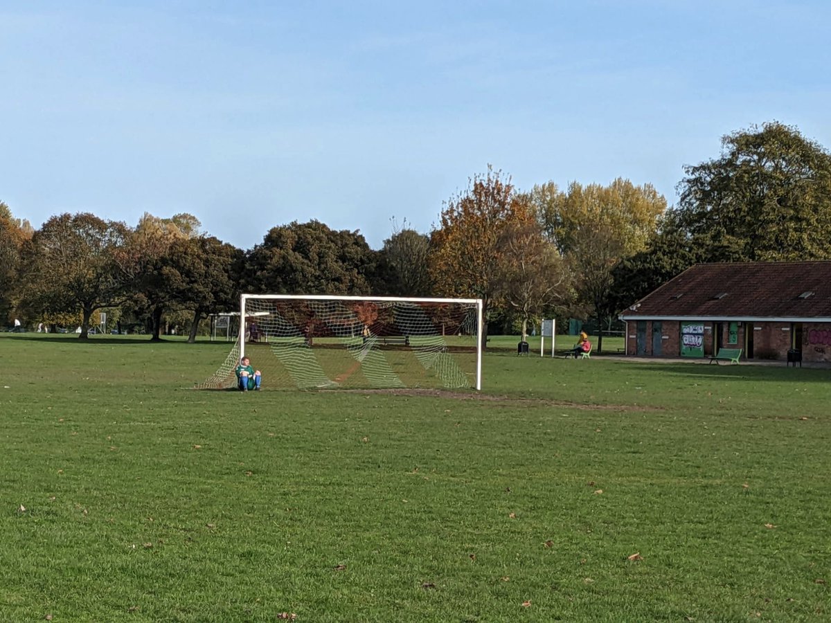 UA 10-0 <a href="/BUM_FC_Official/">Bursledon United Millers</a>. Goal scorers Josh Sennat⚽️⚽️. Liam Cummerson. Connor McGregor. 
George Taylor. Tom Sketcher. Harry McCarthy⚽️⚽️. Jack Bailey. Jake Sinclair. Man of the match to follow. Retweet if you’re horny