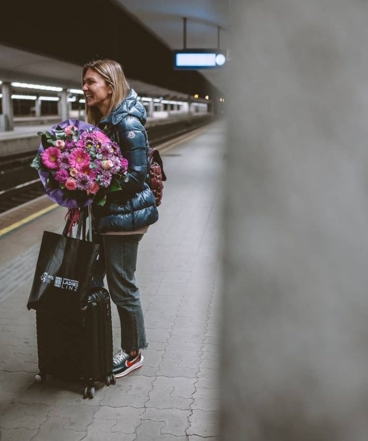 melania_dinu's tweet image. #S1M❤🧡💙