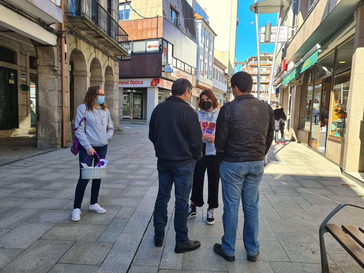 raquel_tourino's tweet photo. As rúas con sentido común, empatía, tolerancia e respecto! #Escoitar para #Arranxar 💟 https://t.co/RPnjuDt1BT