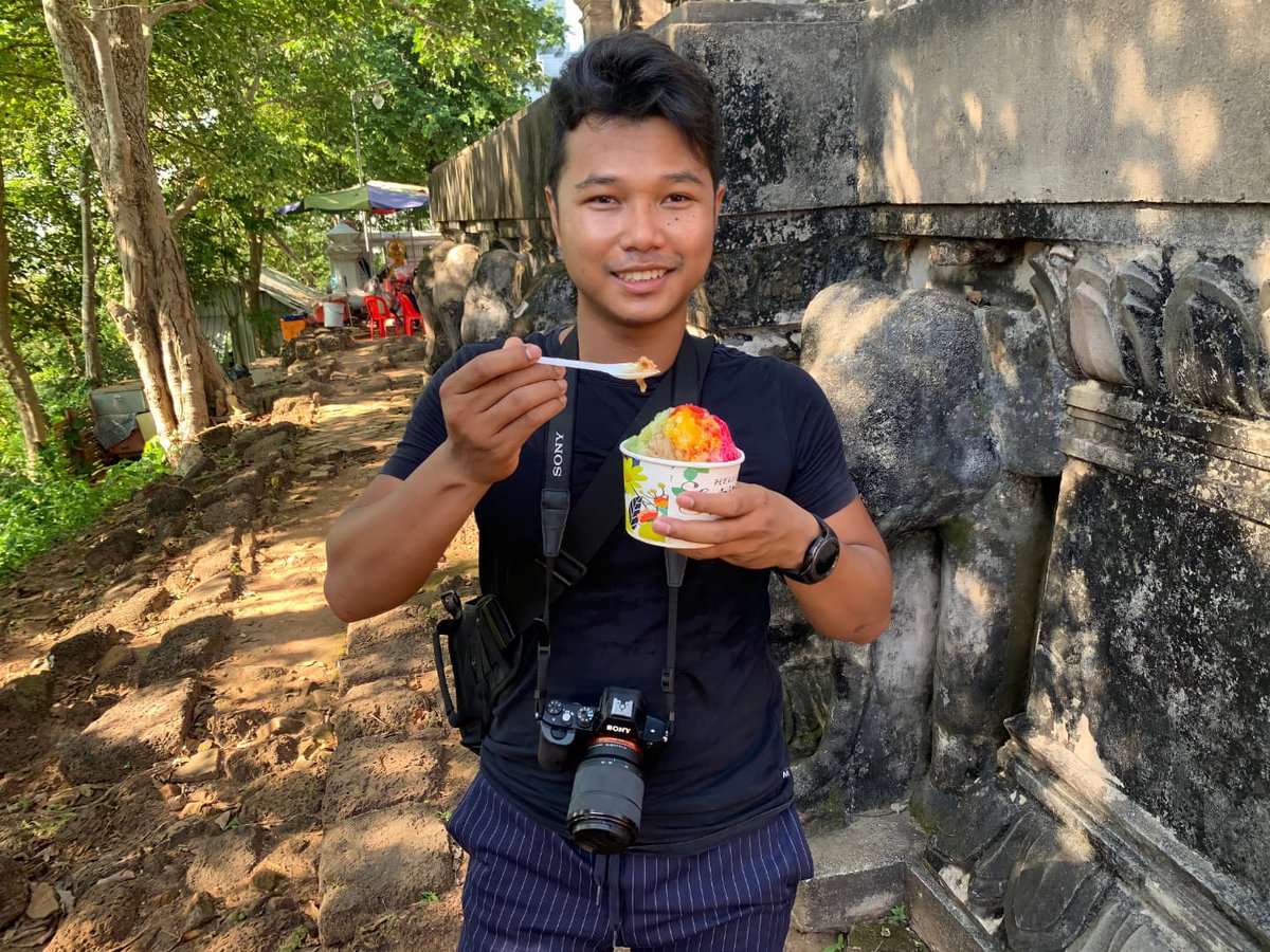 TonSocheata's tweet photo. អាកាសធាតុក្តៅត្រូវនឹងទឹកកកឈូសផ្អែមៗ
#oudong #phnompenh #cambodia https://t.co/42mH3P0ObR