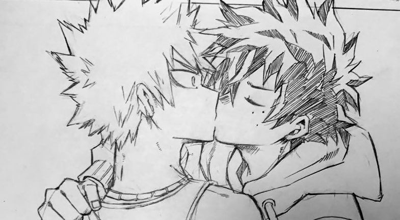 今回かなり下書き省略してペン入れしましたがその方が仕上がり早かったな…左が今回、右がいつもの。 