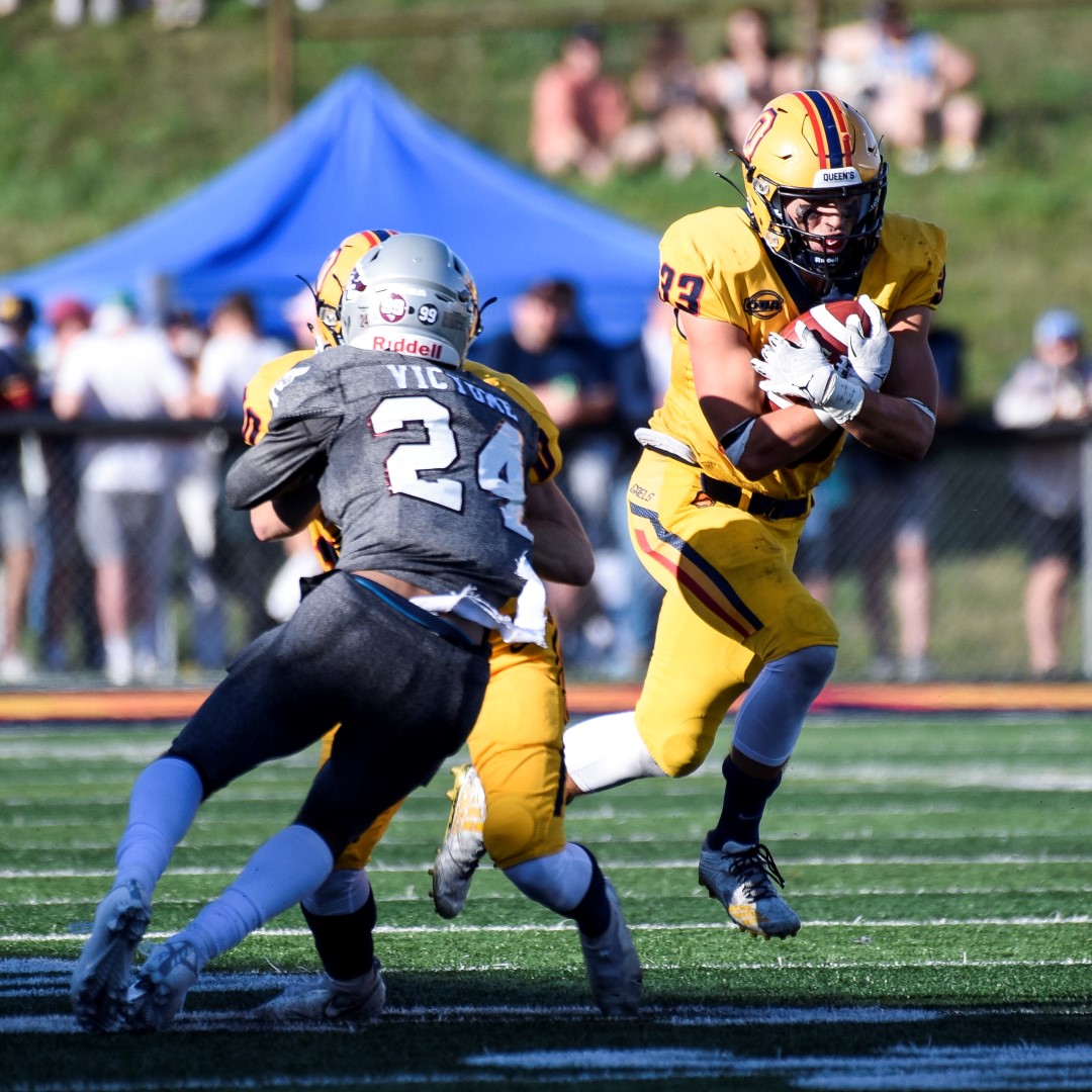 queensgaels's tweet photo. TICKETS 🎫 | Now on sale for the @ouasport Football East Final vs. the Ottawa Gee-Gees!

Tickets are available at https://t.co/tTz0Sd3cFT.

#ChaGheill | #herecomesqueensu https://t.co/tS8L4lcPXV
