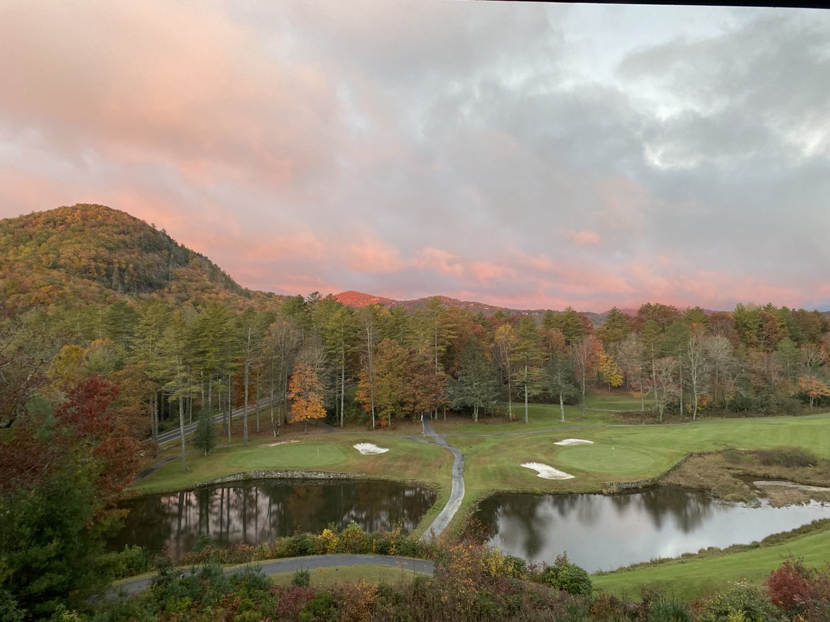 SapphireGolf's tweet photo. Our Beautiful Fall Sunset Sky! https://t.co/L86p8KlkfH