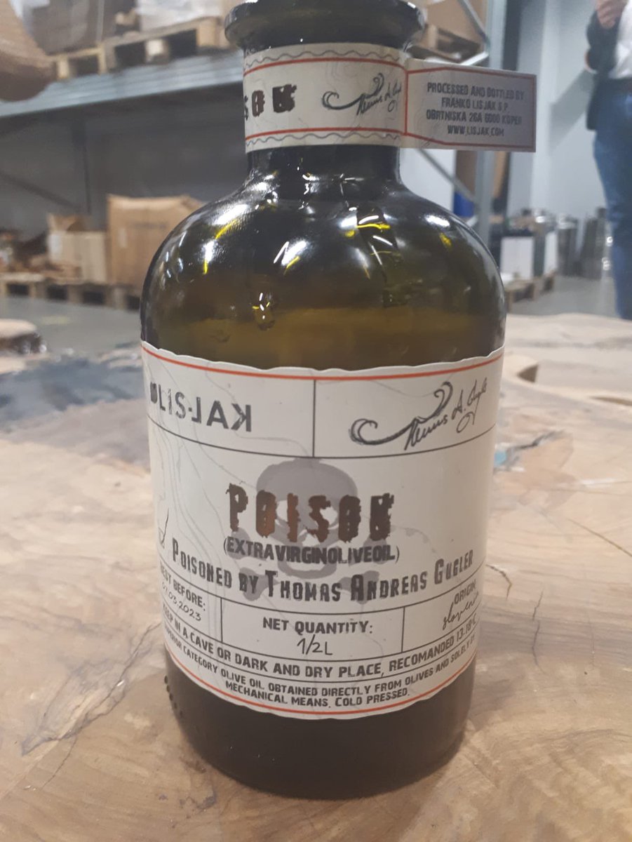 SloveniaInfo's tweet photo. A study trip by Slovenian Tourist Board for journalists at @euFoodSummit and olive 🫒 oil tasting. 

📌Lisjak premium extra virgin olive oil 

#ifeelslovenia #tasteslovenia #efs2021 https://t.co/EfTt5dlYnE