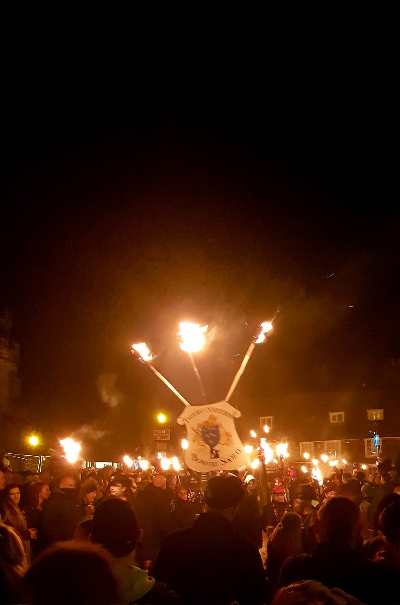 #BattleBonfire was back with a bang last night! Thanks <a href="/BattleBonfire/">Battel Bonfire Boyes</a> for another epic and noisy night! #Battle #BonfireNight #BattelBonfire