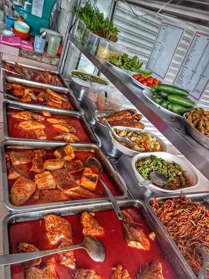 MalaysianFoods's tweet photo. Ini lah dia tempat makan Ikan pari Asam pedas paling sedap dan murah dekat MELAKA. Yang penting harga bukan mcm IkAN siakap kayangan🤣 . 

Kalau nak makan tengah hari, boleh ke sini ada pelbagai lauk² masakan nasi campur ( Layan diri). https://t.co/sbJJh38Cqt