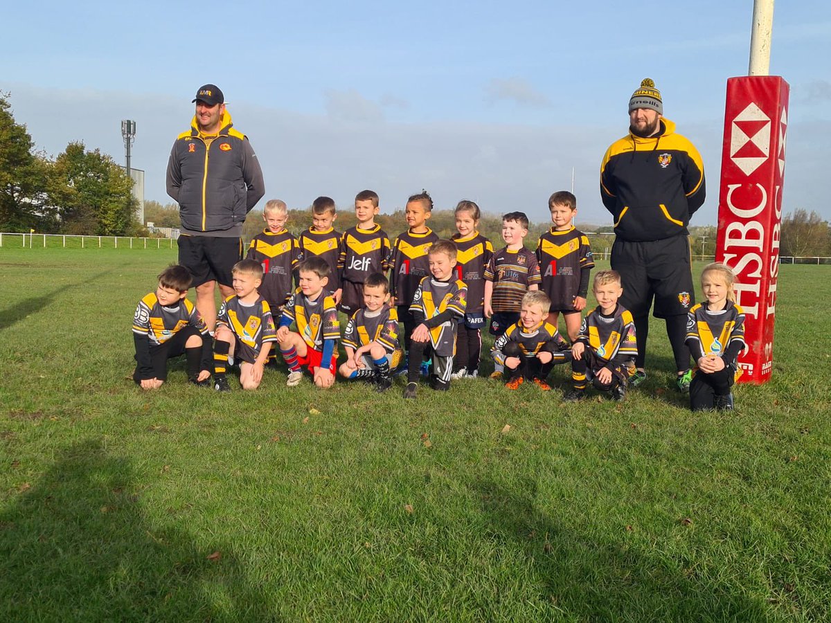 Proud dad moment today. First ever game and 3 Tries 💪💪
Up the Miners 🖤💛