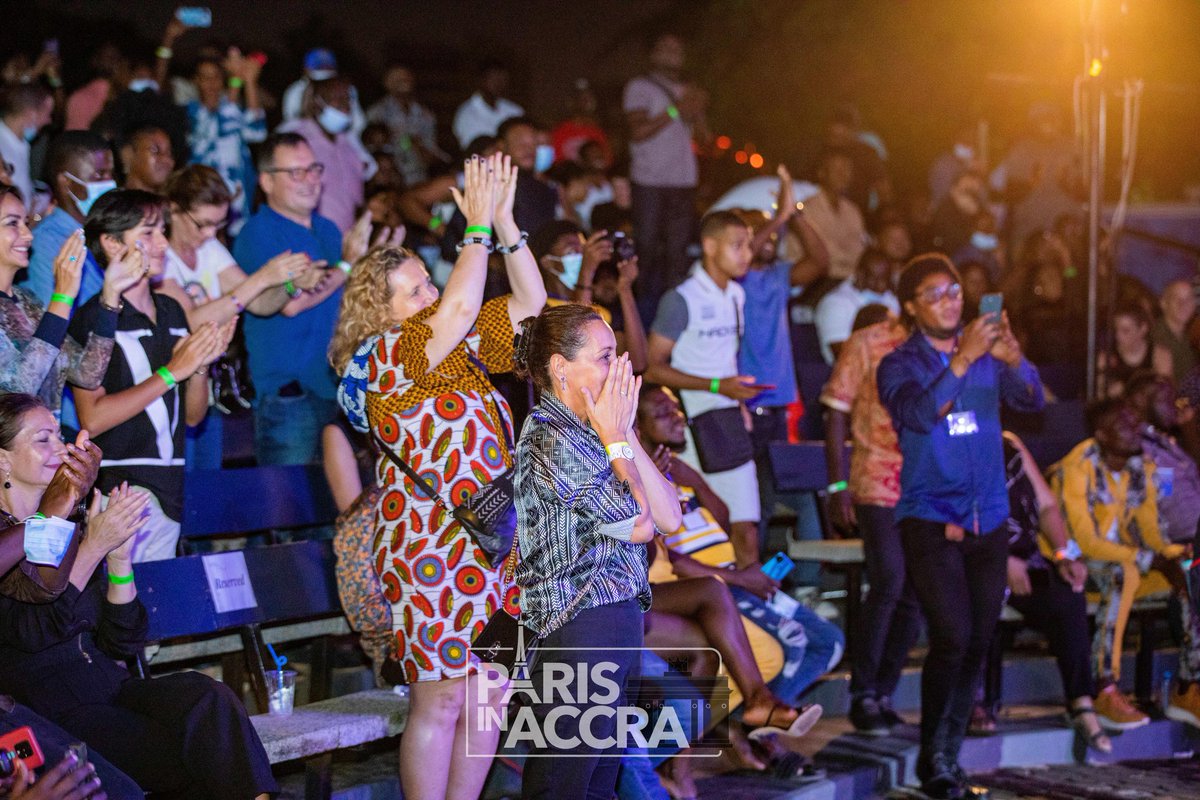 annesophieave's tweet photo. Music is the language of love 
The most emotional moment of the evening 
@beccafrica and @ortiofficiel performing brand new track "me dɔ me dɔ" https://t.co/hN1iX3SUgi
