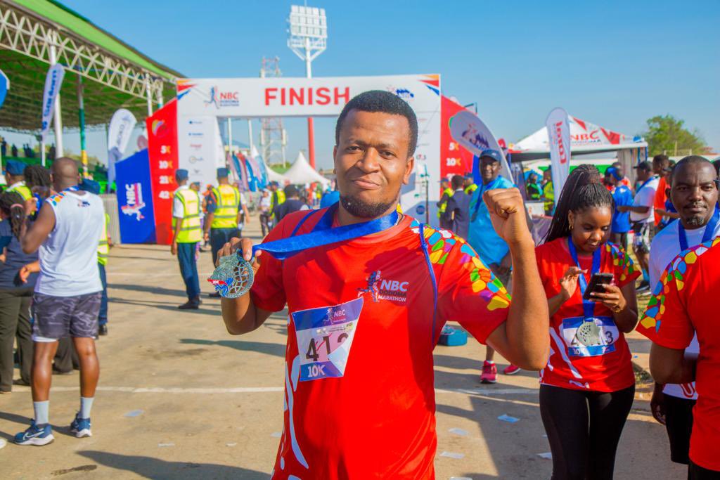 CloudsMediaLive's tweet photo. Hii hapa, Team Clouds, Familia ya #CloudsRunners na medali zao baaada ya kumaliza #NdukiZaMatumaini🏃🏾‍♀️🏃🏾‍♂️🏃🏾‍♀️🏃🏾‍♂️ 104.4 MHZ Dodoma

#CloudsNimchongo | #NowVimba
#NBCDodomaMarathon
@AskofuTZA @EmillyMallya @Tanganyikan https://t.co/gPzG2OQUJN