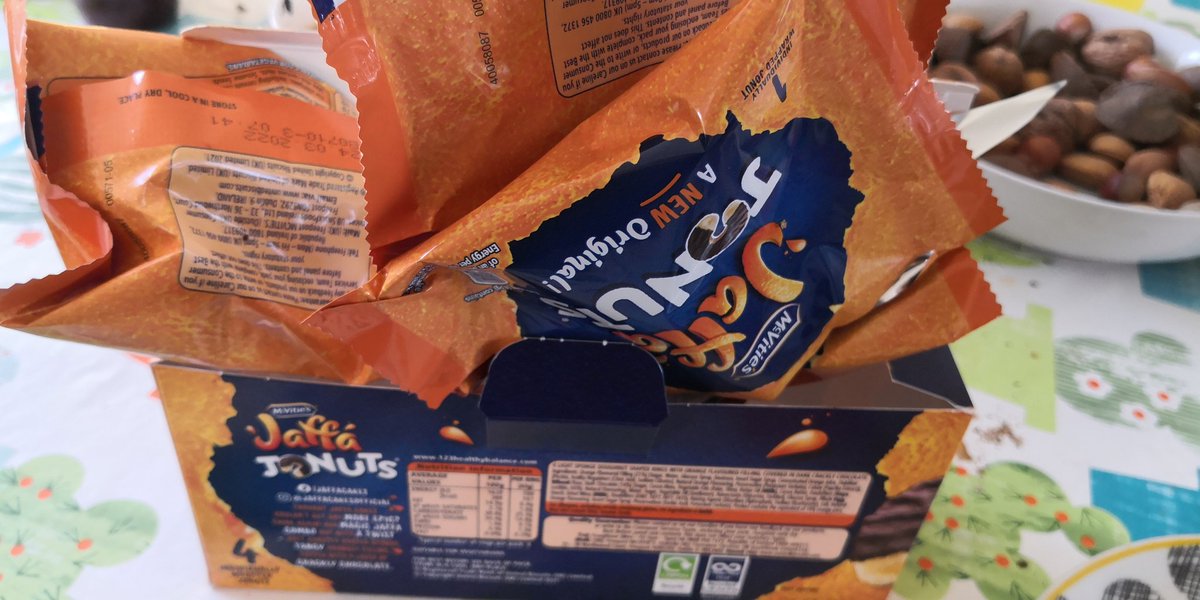 fuzzweed's tweet photo. @jaffacakes @McVities hmm. They're like jaffa cakes but with more packaging. Good to see you've got your finger on the pulse there. #singleuseplastic #corporateresponsability #nolandfill https://t.co/GbJOKNdEWV