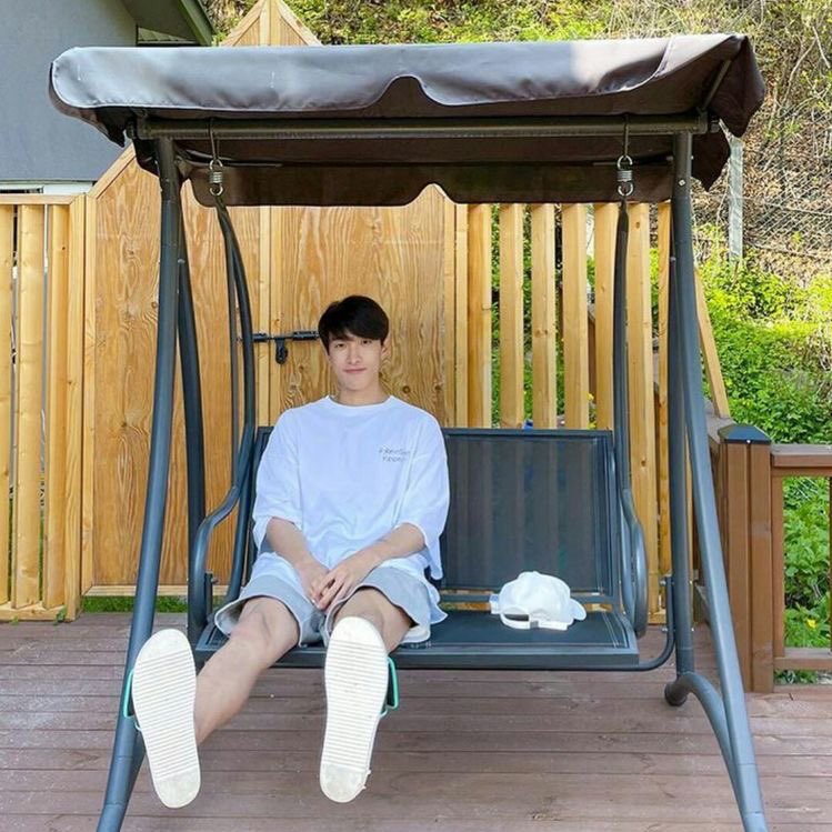 seokminshealing's tweet photo. #findingdk https://t.co/KzTVwSuMWY