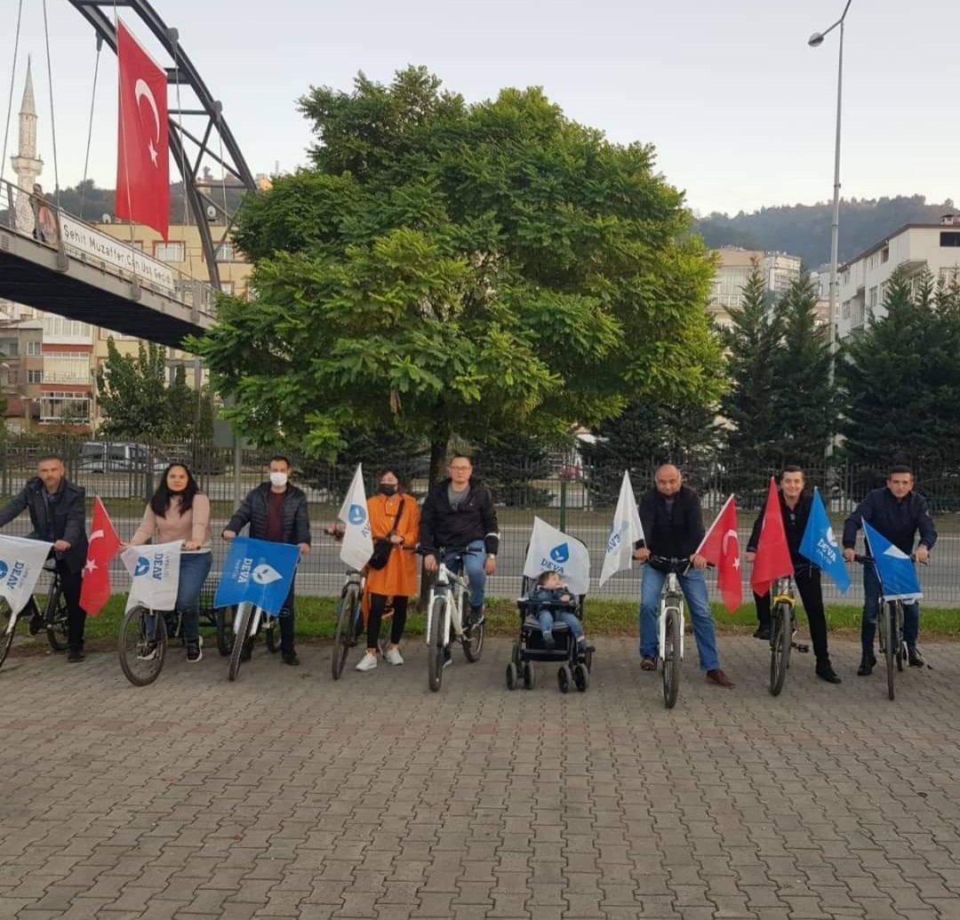 avzlemdemir1's tweet photo. #DEVABisiklette 
#DEVAdoğada 
#DEVAkadinda 
#DEVAgencte 

@devapartisi @alibabacan @elifesendeva @Melek_KELES_TC @dogasanlioglu @ozgurokusal1 @devakadinda @GiresunDeva https://t.co/Mqqujtu9Qn