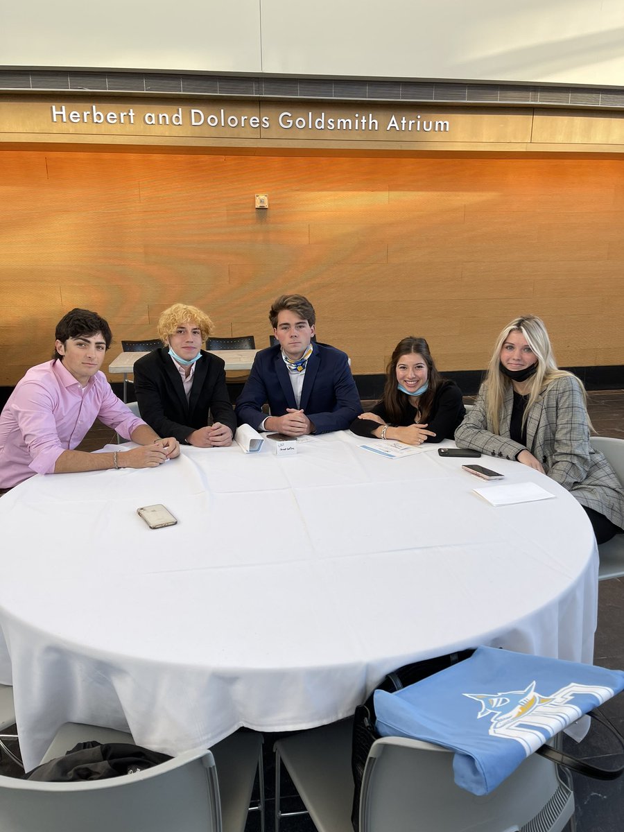 MHSBusiness1's tweet photo. Virtual enterprise students attended the VE  leadership conference at Long Island University, Brookville #ShrivotGolfve  #veinternational https://t.co/M2gHlwV0T4