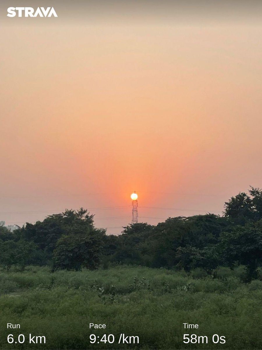 thehybridrunner's tweet photo. Nothing can beat you more than nature and it’s vibes. Happy to enjoy a bit post #diwali slow and steady progress to keep going further 🏃‍♂️🪔🎶
#run #nature #naturephotography #sunset #naturalbeauy #fitness #fitnessmodel #6kms https://t.co/idQ1CFJFCM