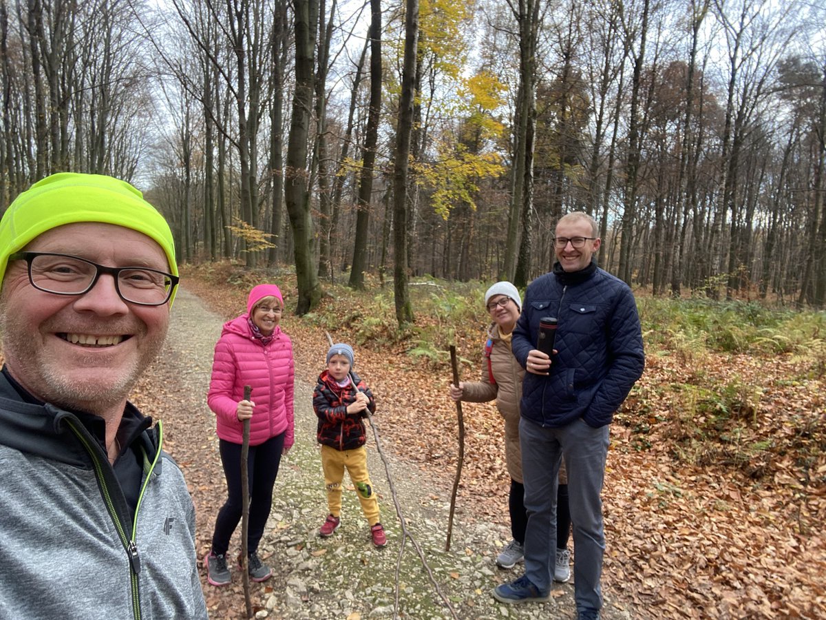 roman_kolek's tweet photo. Rodzinne spacerowanie i bieganie. 10 km zaliczone! ๐#runningwalking #runningforhealth https://t.co/Spmn7LlXlg