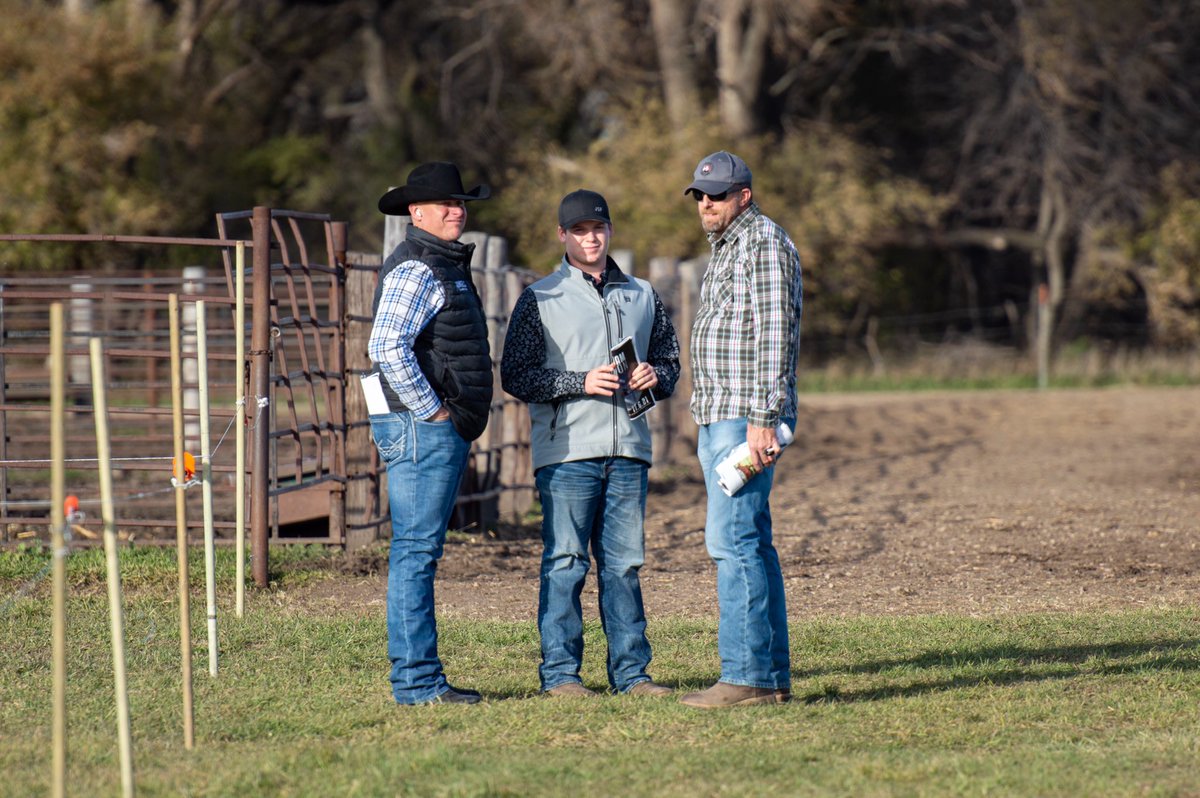 BollumRanchProd's tweet photo. What an incredible sale last evening at Jungels Shorthorn Farms! Durham Nation sold 173 live lots to average $3,508 with a total gross of $635,425. Full sale report will be posted shortly. Congrats to Team JSF and all the consignors! 
.
.
.
#teamJSF #westernagwill @bullbuilder https://t.co/HFvOxKGP2y
