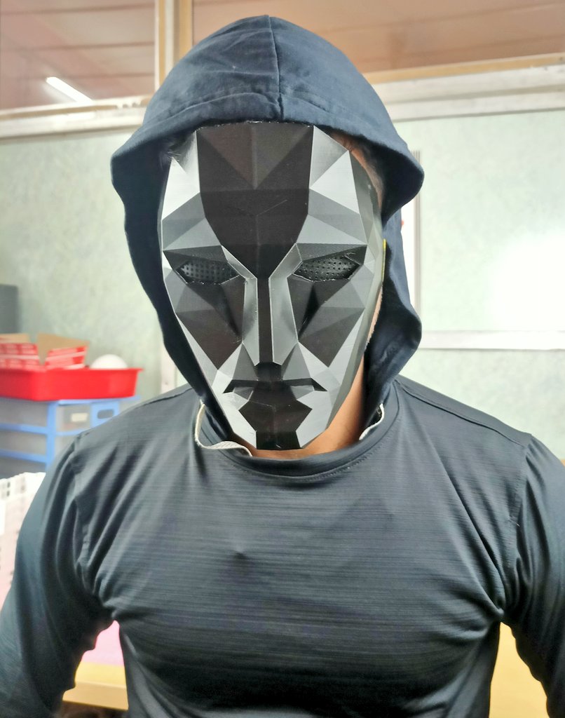 re3define's tweet photo. If your face is revealed you die 😛 just like the #COVID19 mask 😉. #SquidGame
This is a 3d printed #frontman mask✌
We are hosting a #Giveaway of this #mask for more details visit our #youtubechannel @re3define https://t.co/9iaxQDgykb