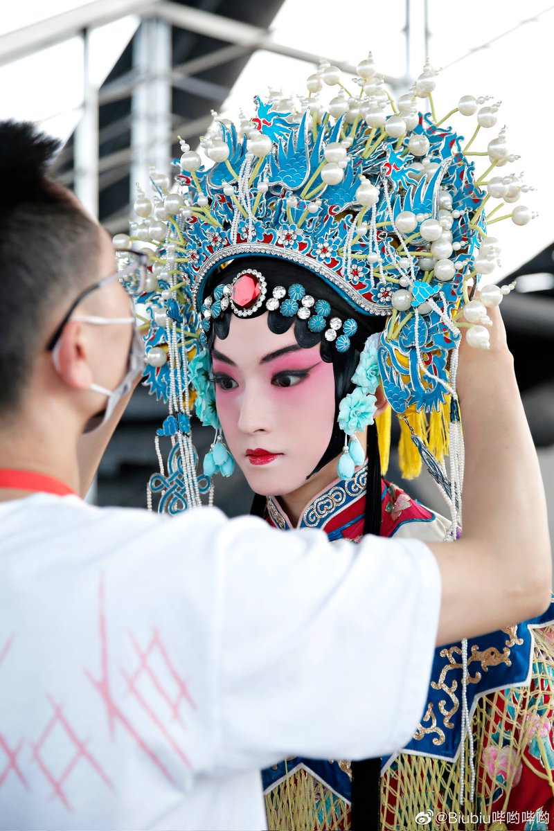 Gorgeous
I miss this 🥺🥺💕

#LiuYu #INTO1