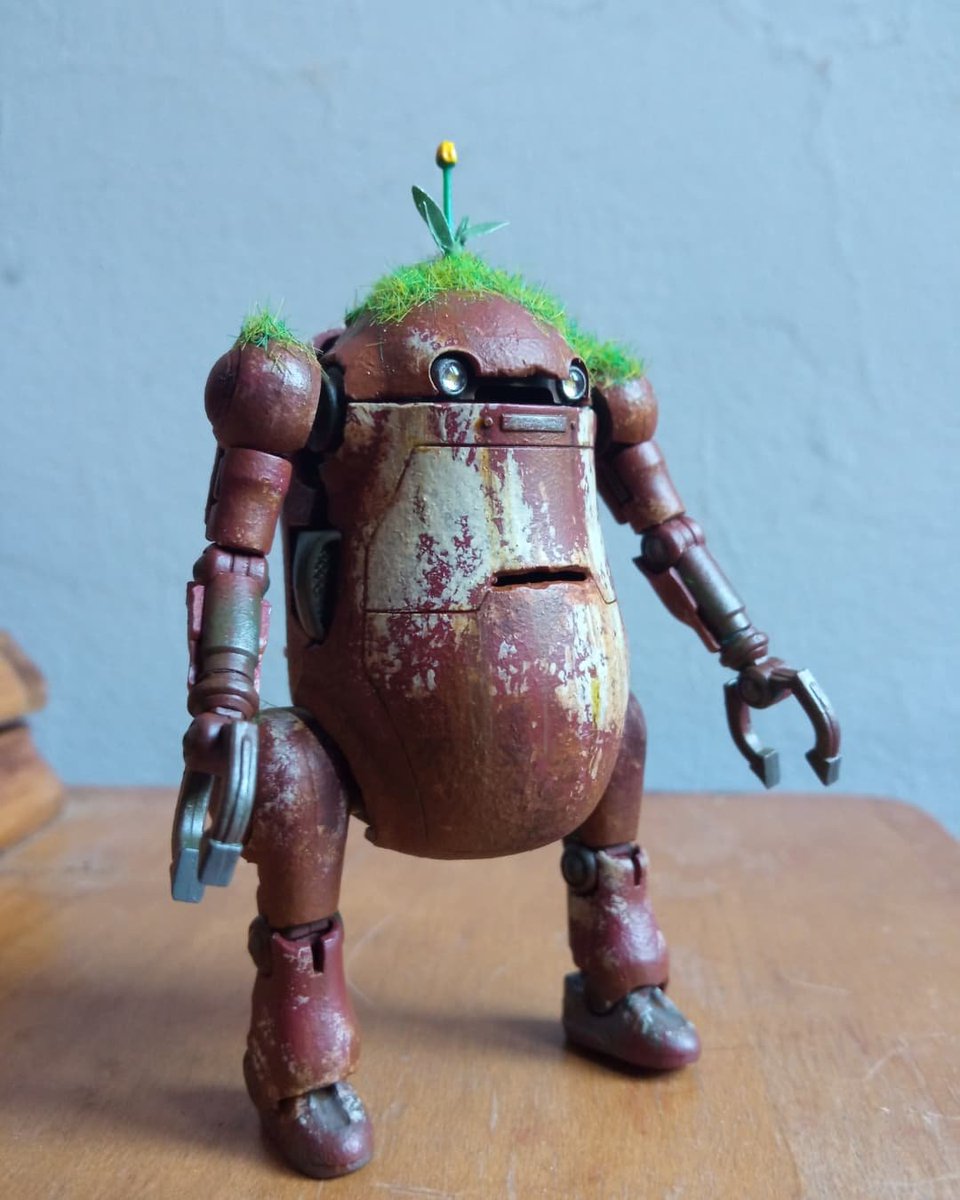 Kaek_art's tweet photo. Rusty and ghibliesque Mechatro 1/35 that was my last one 🥲 #mechatro #mechatrowego #hasegawa #modelkitpainting https://t.co/ndNNVkWdY5