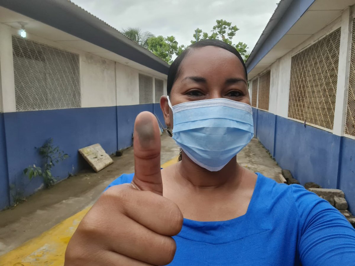 Compañera Anasha Campbell, codirectora de INTUR, ya ejerció su derecho al voto

Bluefields, RACCS

#EleccionesSoberanas2021 
#Nicaragua
#TodosJuntosVamosAdelante
