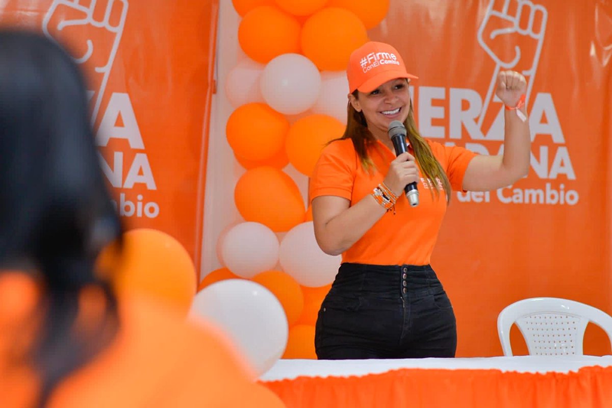 fzciudadana's tweet photo. La lista del cambio llega a los territorios!
Se siguen sumando apoyos en el departamento del Magdalena, esta vez en el municipio de Fundación donde @ingridaguirre11 miembro de la #ListaDelCambio ha sido recibida con un fuerte respaldo de la población.

#FirmeConFuerza https://t.co/zIrjdBdlfx