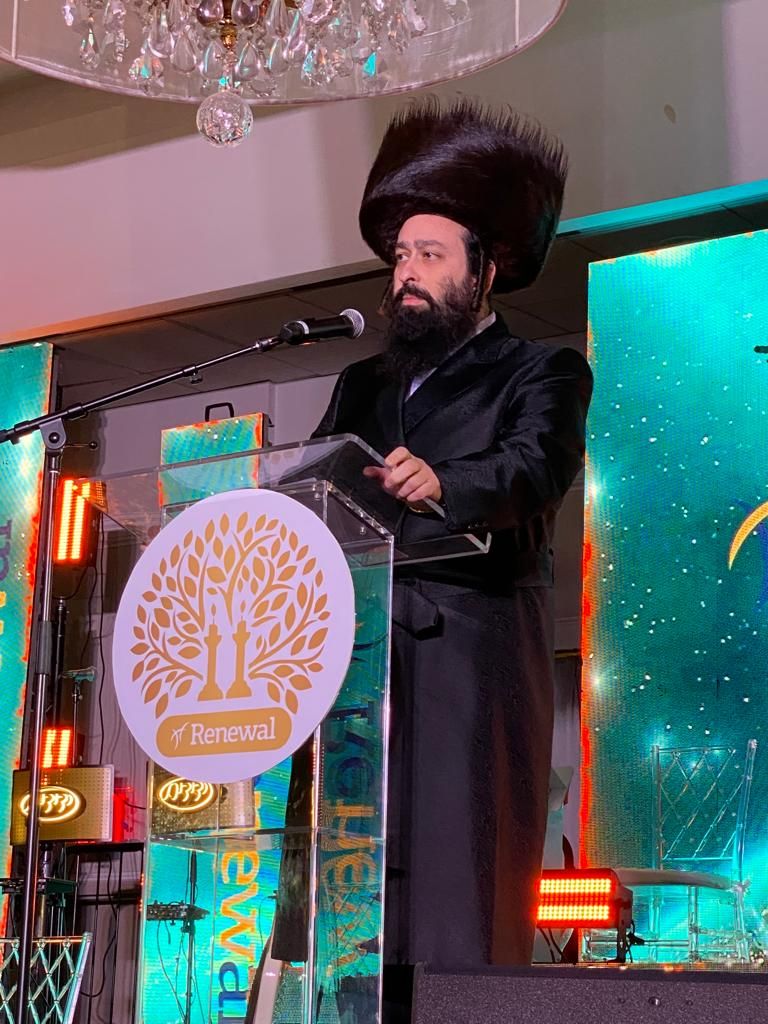 What a tremendous zchus to be able to share my thanks to the holy angels of <a href="/RenewalNews/">Renewal News</a>. It was overwhelming to share my story in front of hundreds of kidney donors. Thank you <a href="/mendyreiner/">MENDY REINER</a> for the warm welcome. Thank you <a href="/gershymoskowitz/">gershy moskowits productions</a> for the amazing production.