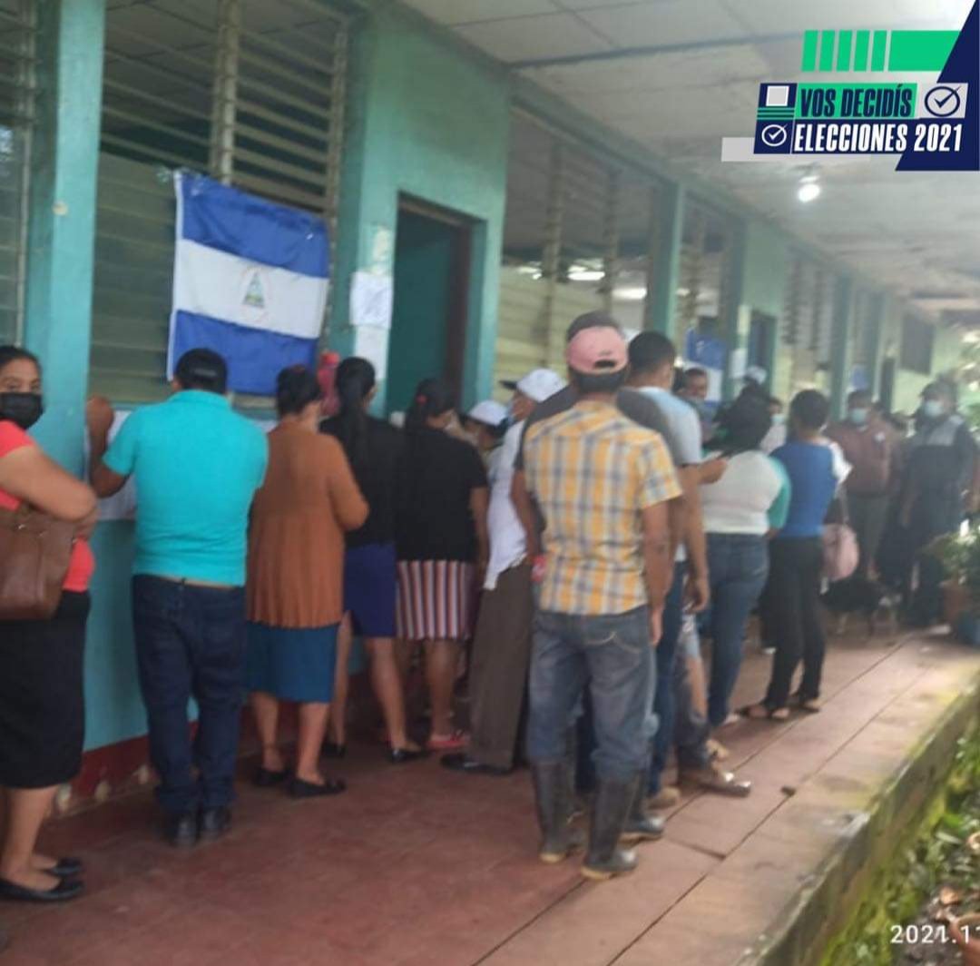 FuentesMayraluz's tweet photo. Llegó el día de nuestra gran Fiesta Cívica donde los Nicaragüenses decidimos nuestro destino, ya que somos un País Libre Soberano e independiente. A ratificar y defender nuestros Logros
#EleccionesSoberanas2021 https://t.co/OeWHAlQuit