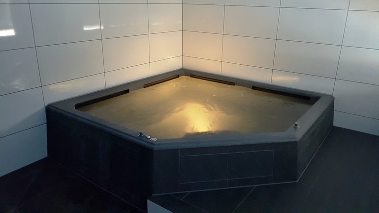 FKK_CH's tweet photo. New-Relax saunaclub https://t.co/HZNs8qK5R7