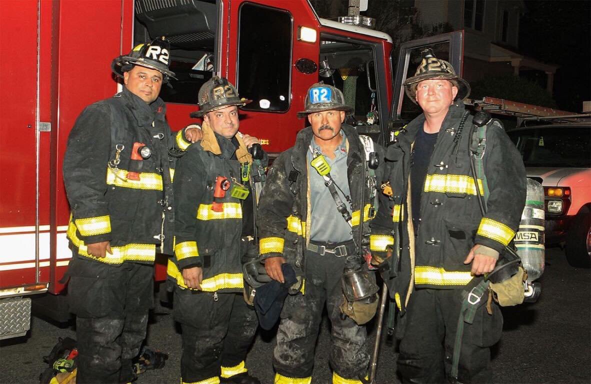 BFDRescue2's tweet photo. #Congratulations and best wishes for a long and healthy #retirement to @BostonFire LT Sandy Lasa who served on both #BFDRescue1 and #BFDRescue2. #BostonFD #BostonRescue2 #Rescue2 #BFD #BostonFireDept #BostonFire #Boston #TechnicalRescue #TechRescue #FirstInTheNation #BFDE42R2D9 https://t.co/t4eydOUiwN