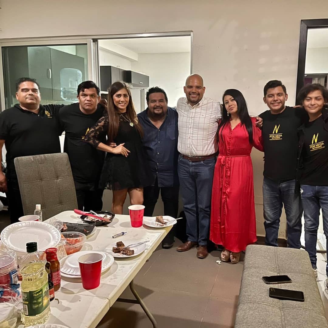 LuisBenavidez_'s tweet photo. Siempre agradeceré el afecto de los demás, en este camino de la vida ese sentimiento de otros hace evidente que algo se hace bien de parte de uno.
#BuenDomingo
#FestejosProlongados
#37yContando https://t.co/Mi5MKyiQJe